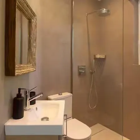 Charming House - Ac - 4br-8p - Villa *